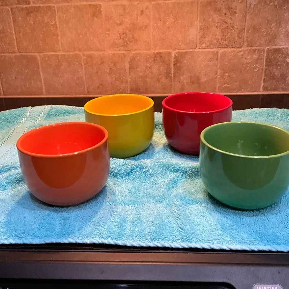 M & M's Collectable set of 4 Ceramic Snack Bowls 2021 - Picture 3 of 8